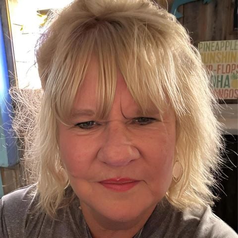 LillyannBall is Single in CHICAGO, Illinois, 4