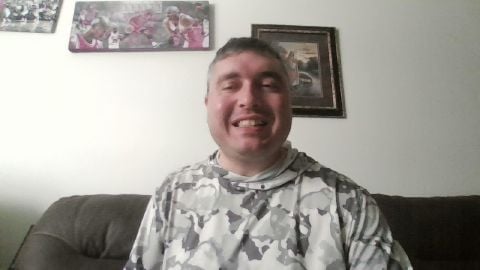 FooTBaLLHeaD is Single in MENOMONEE FALLS, Wisconsin, 3