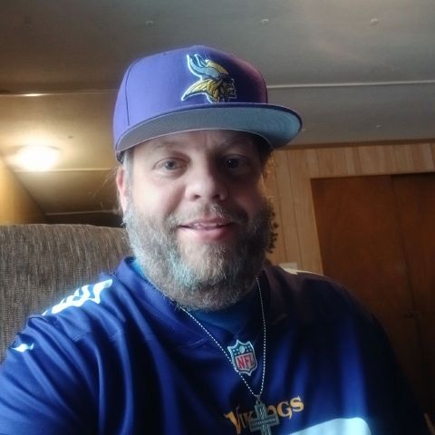 Zac85 is Single in Norton, Kansas, 3