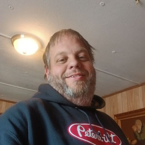 Zac85 is Single in Norton, Kansas, 4