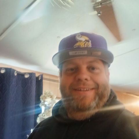 Zac85 is Single in Norton, Kansas, 5