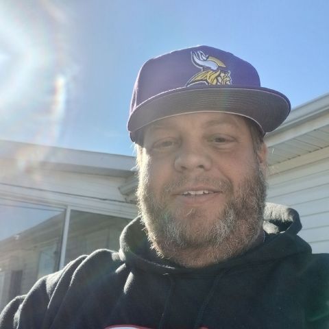 Zac85 is Single in Norton, Kansas, 6