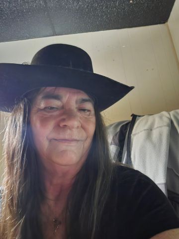 grannyshrimp2 is Single in Hatfield, Arkansas, 3