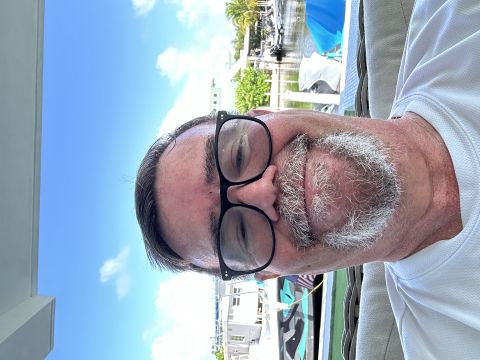 AntonioM64 is Single in Miami, Florida, 4