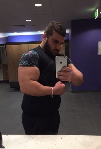 Zane94 is Single in Collingwood Park, Queensland, 1