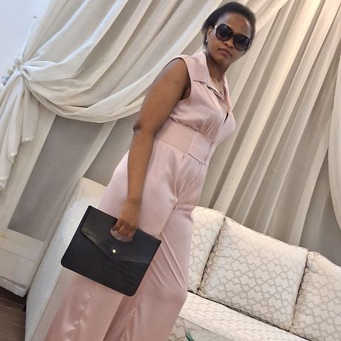 Brendah53 is Single in Los Angeles, California, 4