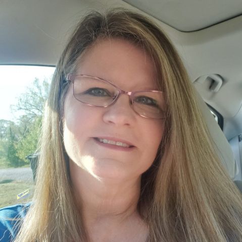 Maggie506 is Single in overlan Park, Kansas, 3