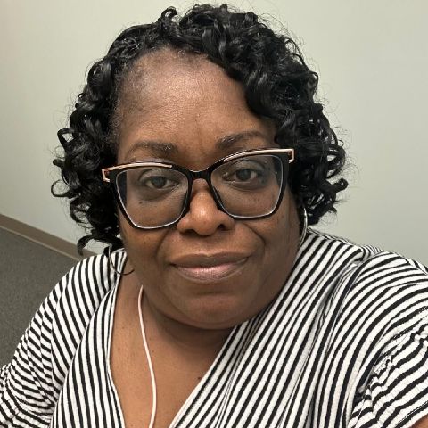 Sharon1017 is Single in Parcel Return Service, District of Columbia, 3