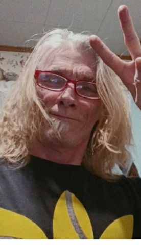 Rooster69 is Single in Muncie, Indiana, 7