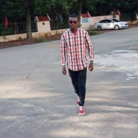 TommyTucker is Single in Bo City, Southern, 4