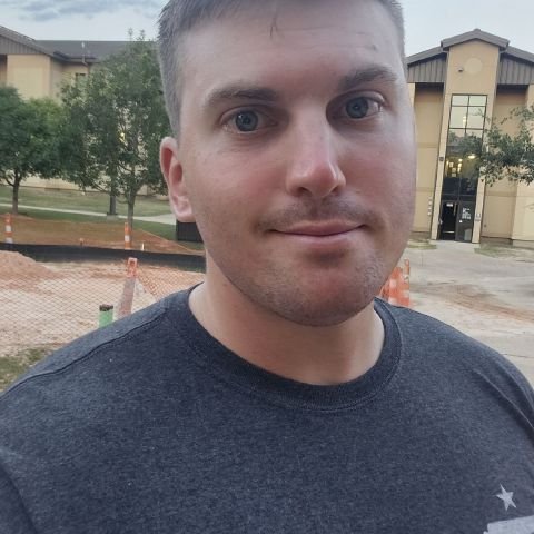 Mike399 is Single in Bush, Louisiana, 2