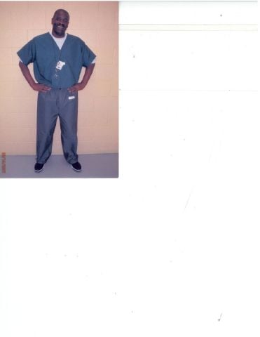 cmaxyh is Single in WAUKEGAN, Illinois, 4