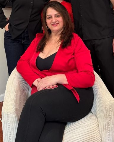 SilvanaF is Single in hartford, Connecticut, 4