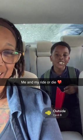 Estheratiemo76 is Single in London, England, 5