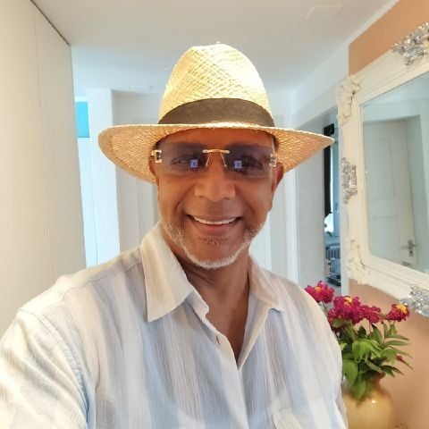 Hernandez98 is Single in Rhinelander, Wisconsin, 6