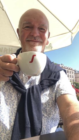 FTAlbert is Single in Chicago, Illinois, 2