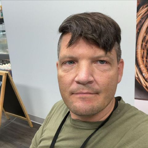 Benton77 is Single in Philadelphia, Pennsylvania, 3