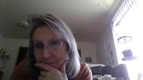 Annette22 is Single in Charlotte, Michigan, 2