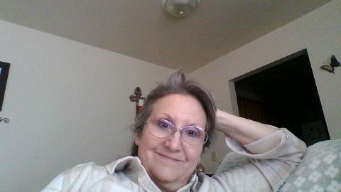 Annette22 is Single in Charlotte, Michigan, 4