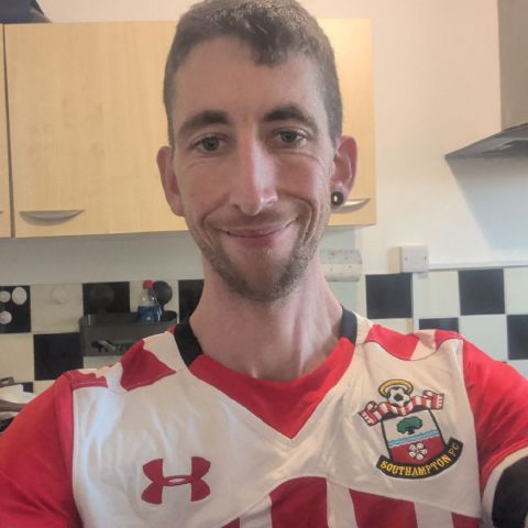 Jamesk2690 is Single in Norwich, England, 4