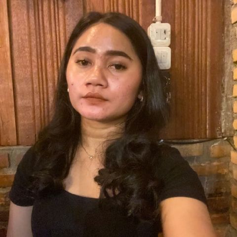 Momoooooo is Single in Milan, Basilicata, 3