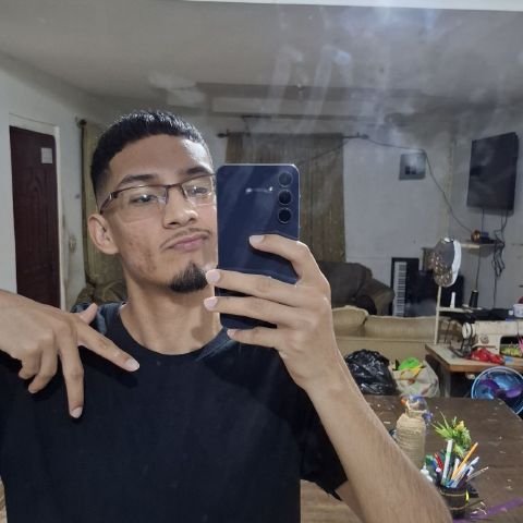 Realfeaht is Single in Panama, Colon, 2