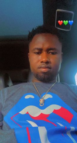 McNas is Single in Los Angeles, California, 4