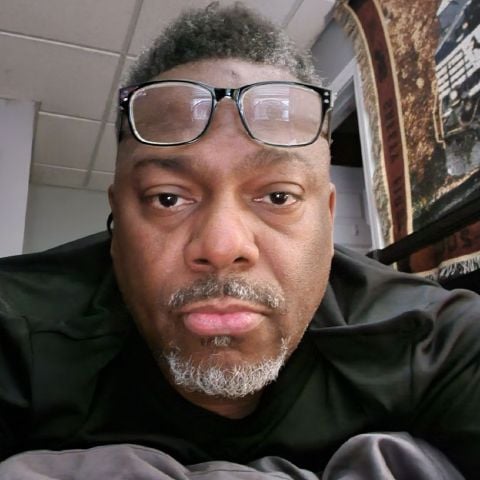 Bison55 is Single in Decatur, Illinois, 3