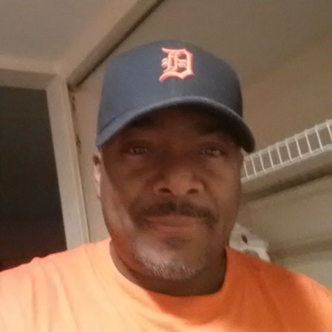 Bison55 is Single in Decatur, Illinois, 4