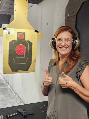 FLRobin is Single in Bradenton, Florida, 4