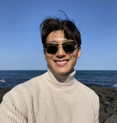 truer904kwon is Single in grand central, New York, 5