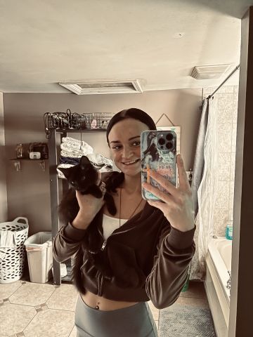 Mckenziecross is Single in mountmorris, Michigan, 3