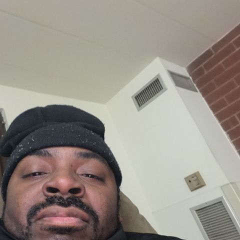 coolguy379 is Single in Rochester, Pennsylvania, 3