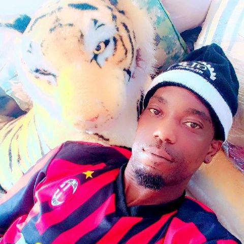 Markdelon67 is Single in London, Scotland, 2