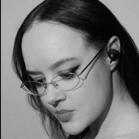 Law81 is Single in Woking, England, 2