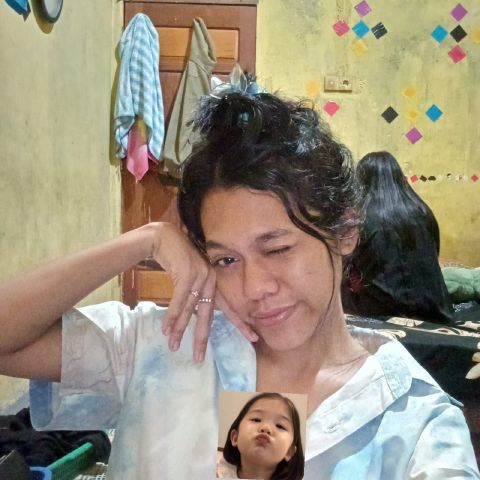 Celine401 is Single in Palembang, Sumatera Selatan, 2