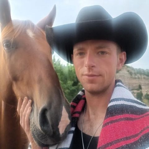 HarrisonAaron is Single in Gulfport, Mississippi, 3