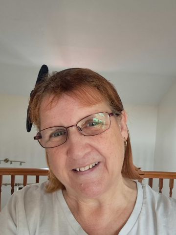 Lloaarosner is Single in Waterbury, Connecticut, 2