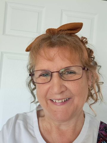 Lloaarosner is Single in Waterbury, Connecticut, 3