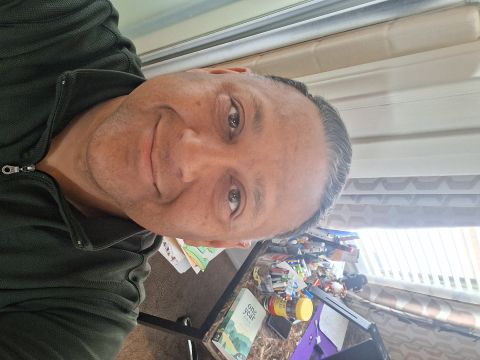 Jcast1 is Single in Desert Hot Springs, California, 2