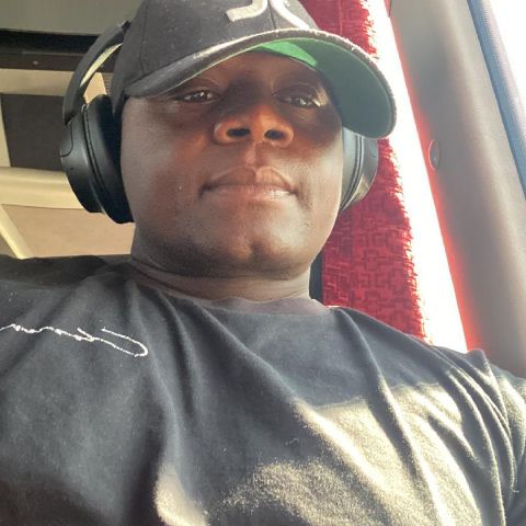 Thato6969 is Single in Glasgow, Scotland, 4