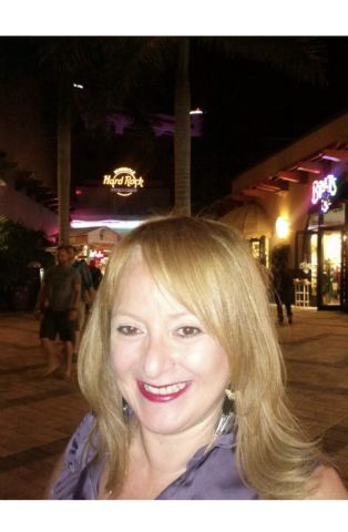 Giovanna12 is Single in JUPITER, Florida, 6