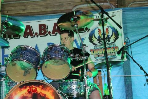 v1island is Single in SOMERSET, Pennsylvania, 2