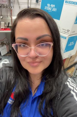 Svetlushka is Single in Elk Grove Village, Illinois, 2