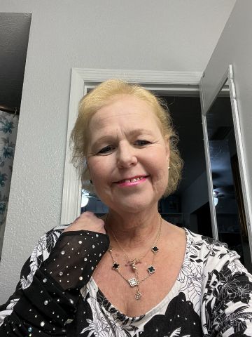 maxinej is Single in Edgewater, Florida, 4