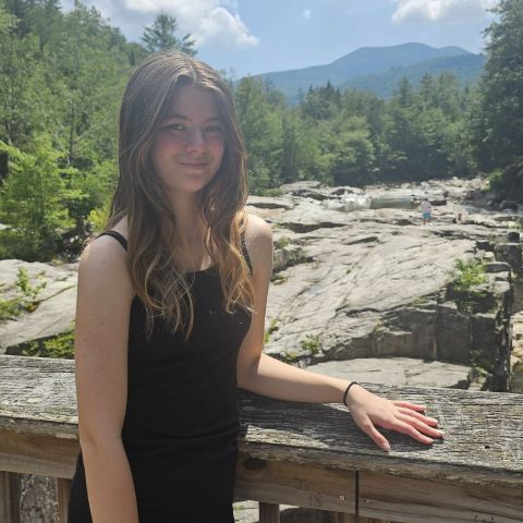 Erin119 is Single in East Providence, Rhode Island, 2