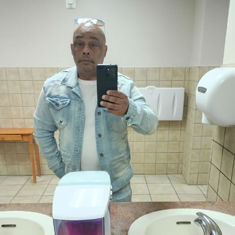 Dulaune is Single in Toledo, Ohio, 5