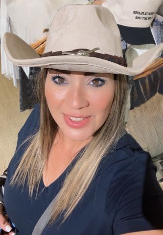 taty1972 is Single in Tampa, Florida, 6