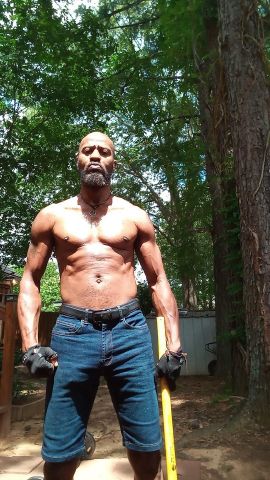 worksforus is Single in SAN GABRIEL, California, 4