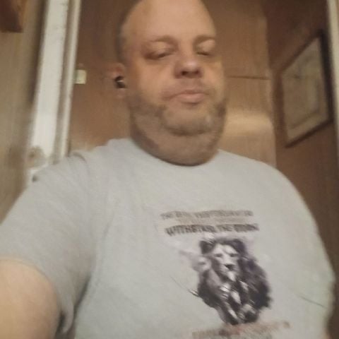 Zacharyb882 is Single in Norton, Kansas, 3